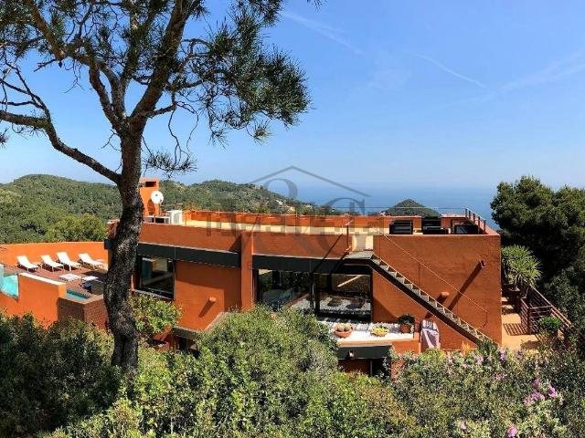 Chalet, Begur