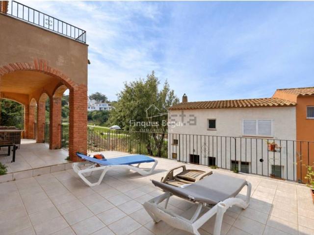 Chalet, Begur