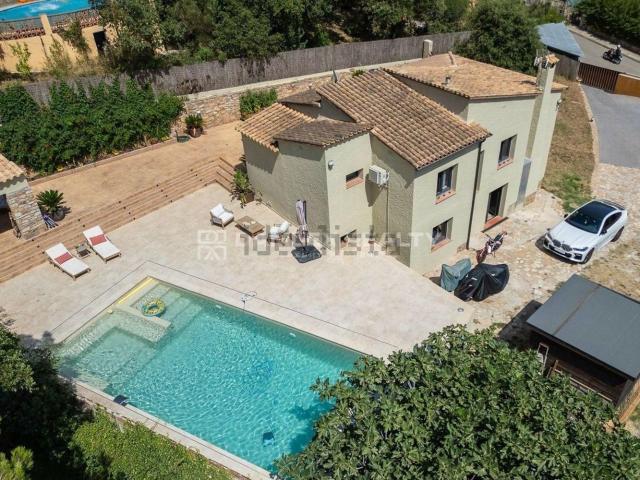 Chalet, Begur
