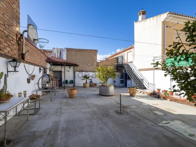 Chalet, Belicena