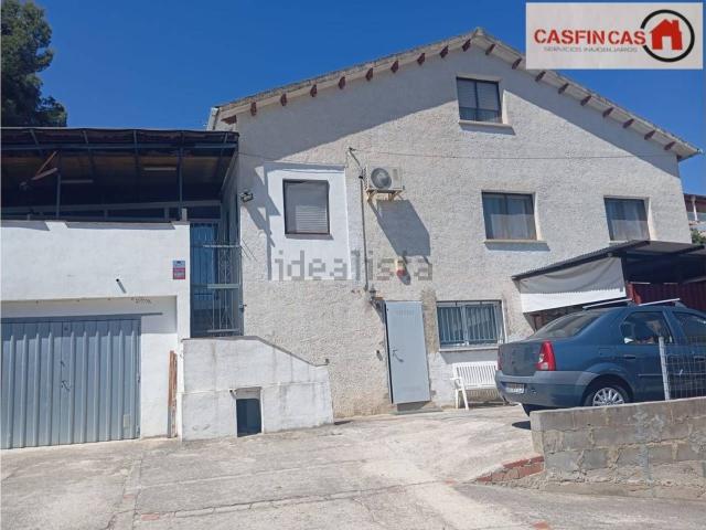 Chalet, Bellvei