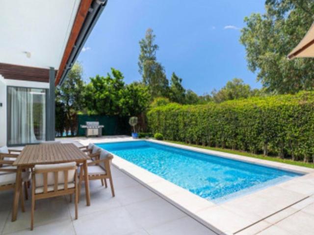 Chalet, Benatalaya, Estepona