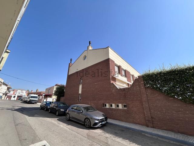 Chalet, Benavent de Segriá