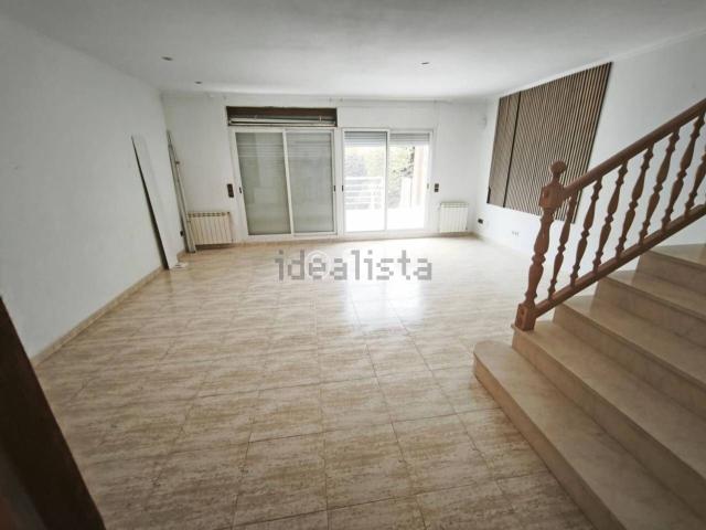 Chalet, Benavent de Segriá