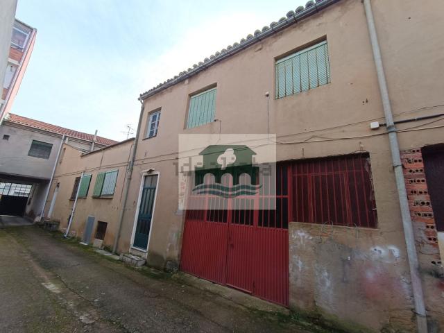Chalet, Benavente