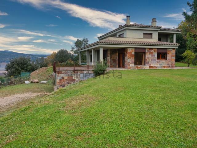 Chalet, Bescanó