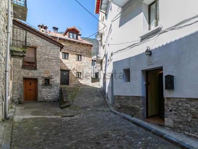 Chalet, Biescas