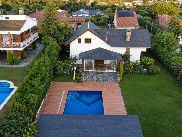 Chalet, Bigues i Riells