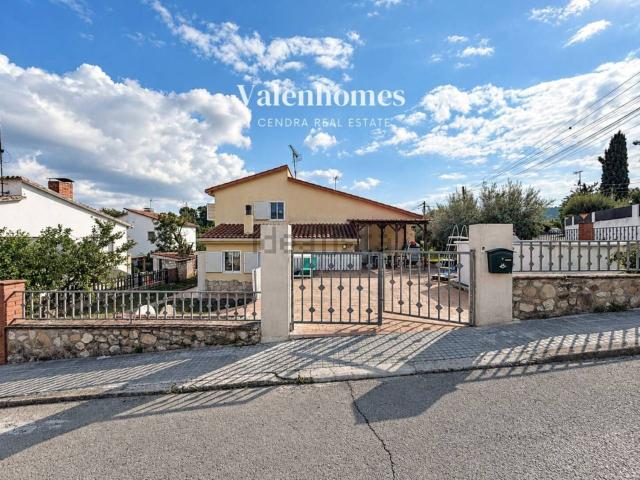 Chalet, Bigues i Riells