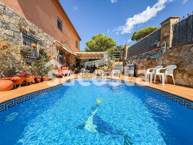 Chalet, Blanes