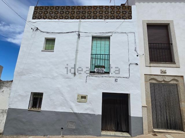 Chalet, Brozas
