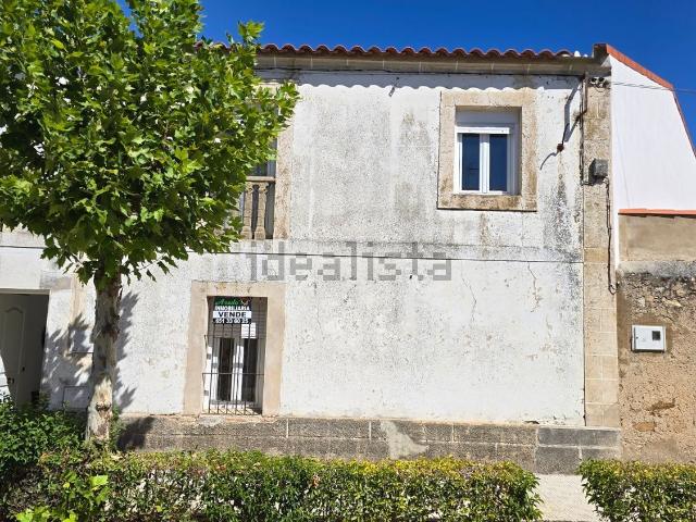 Chalet, Brozas