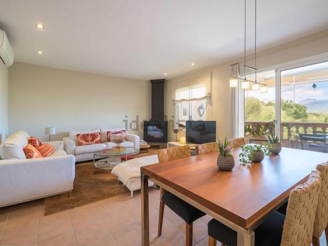 Chalet, Buger