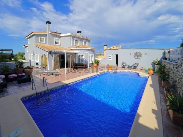 Chalet, Gata de Gorgos