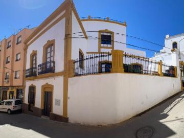 Chalet, Gador