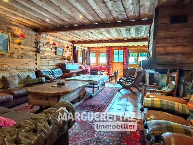 Chalet gîte 17 pièces à Verchaix 547m² Verchaix