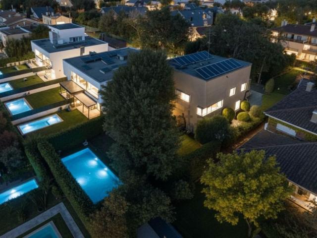 Chalet, Girona