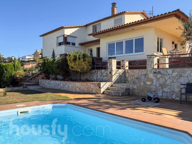 Chalet, Girona