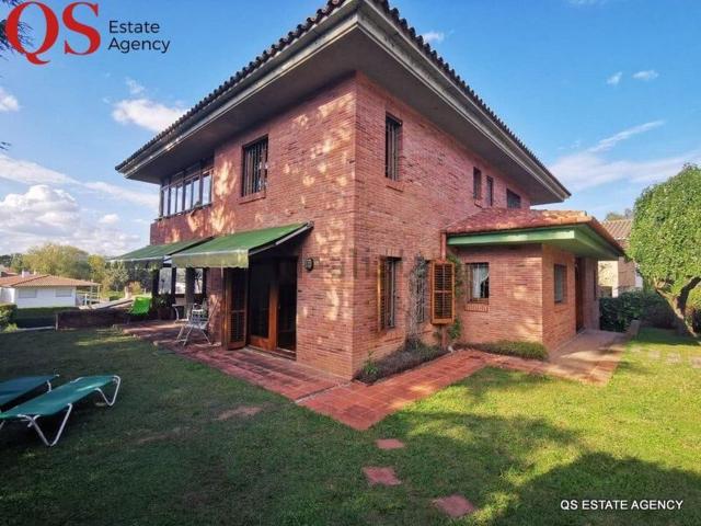 Chalet, Girona