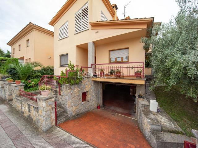 Chalet, Girona