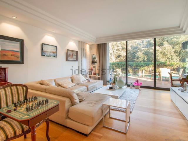 Chalet, Girona