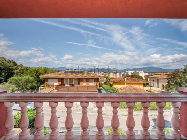 Chalet, Girona