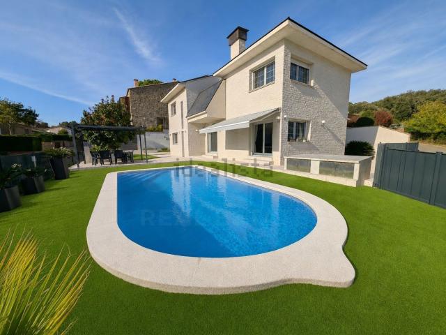 Chalet, Girona