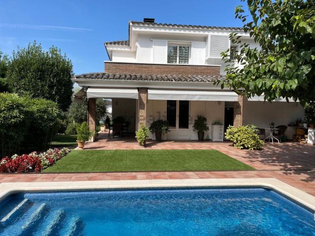 Chalet, Girona