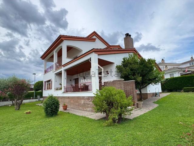 Chalet, Girona