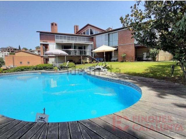 Chalet, Girona