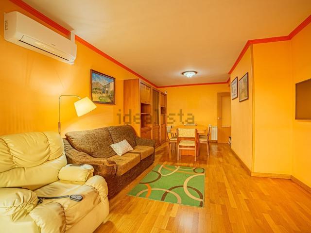 Chalet, Girona