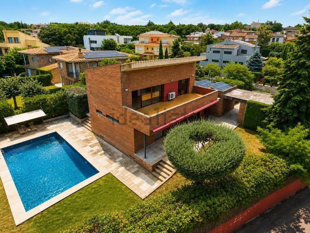 Chalet, Girona