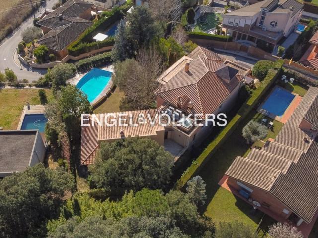 Chalet, Girona