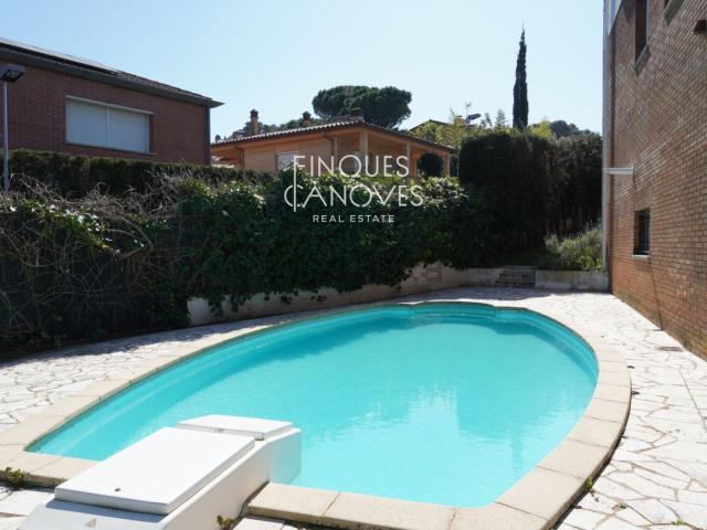 Chalet, Girona