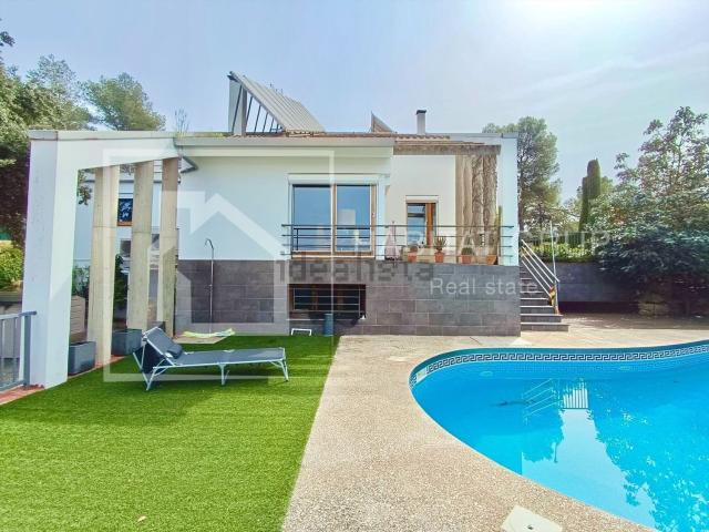 Chalet, Girona