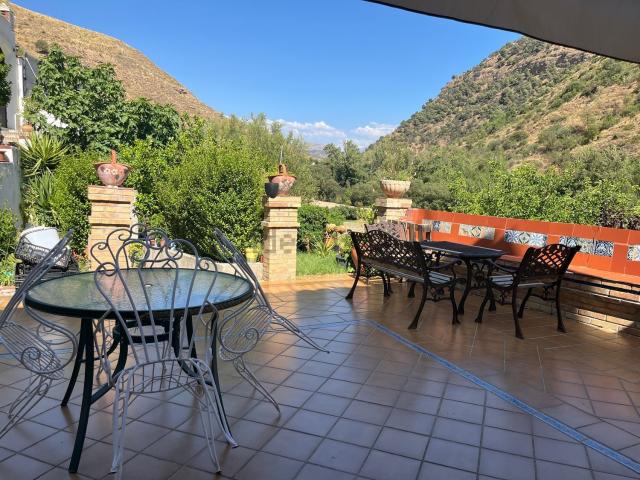 Chalet, Granada