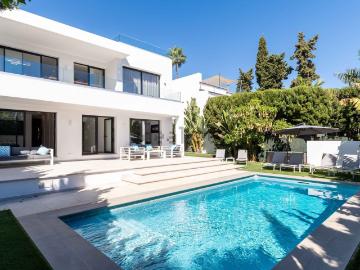 Chalet, Guadalmina Alta, Marbella