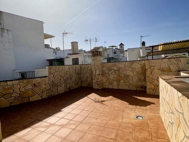 Chalet, Guaro