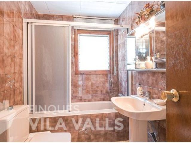 CHALET DOBLE INDEPENDIENTE CON PISTA DE TENIS Y PISCINA!