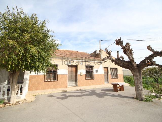 Chalet, Dolores