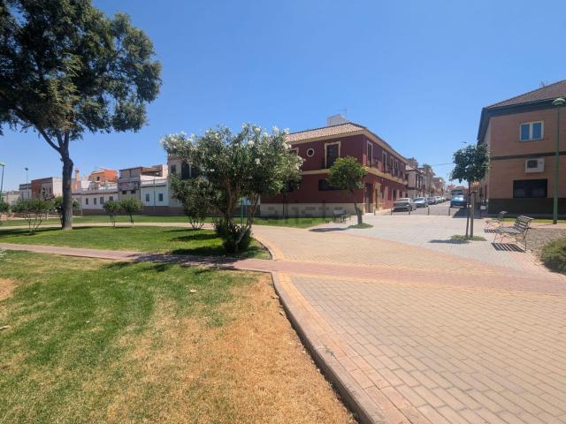 Chalet, Dos Hermanas