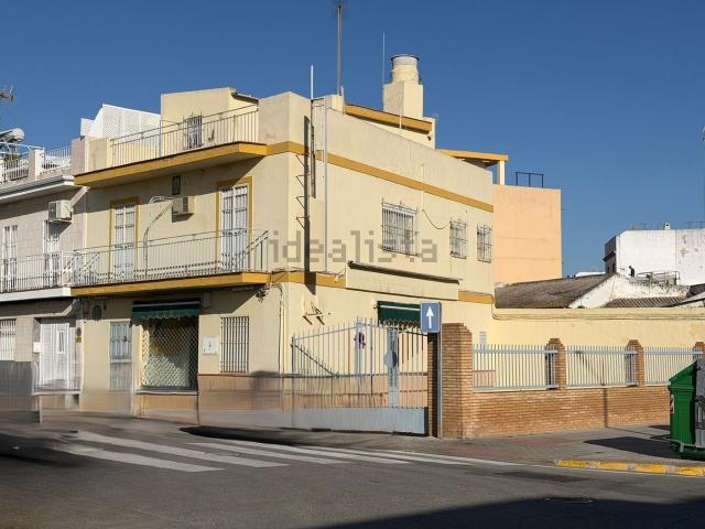 Chalet, Dos Hermanas