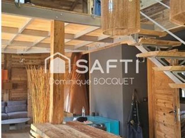 Chalet d'exception, refait à neuf 4 pièces, 3 chambres, garage, parking et terrain privatif