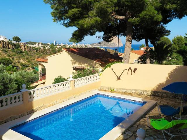 Chalet de 3 dormitorios en Calpe, con piscina privada y estu. 350m² Calpe Calp