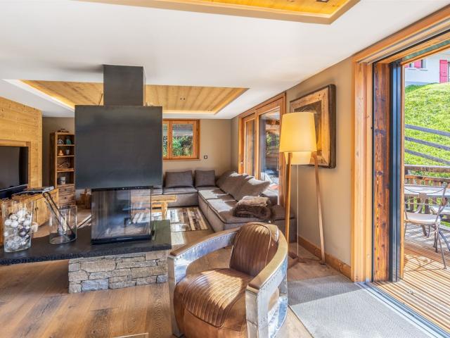 Chalet de 6 chambres orienté au sud, 290 m², vendu entièreme. m² Châtel