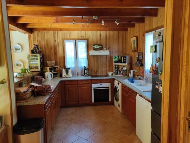 Chalet de 90 m2 dans un golf à Lachapelle Auzac 46200 Calm. 90m² Lachapelle Auzac