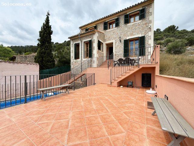 Chalet de ensueño con piscina y vistas a la Serra de Tramuntana en Alaró, Mallorca