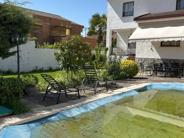 Chalet de lujo de 434 m2 en venta Alovera, España