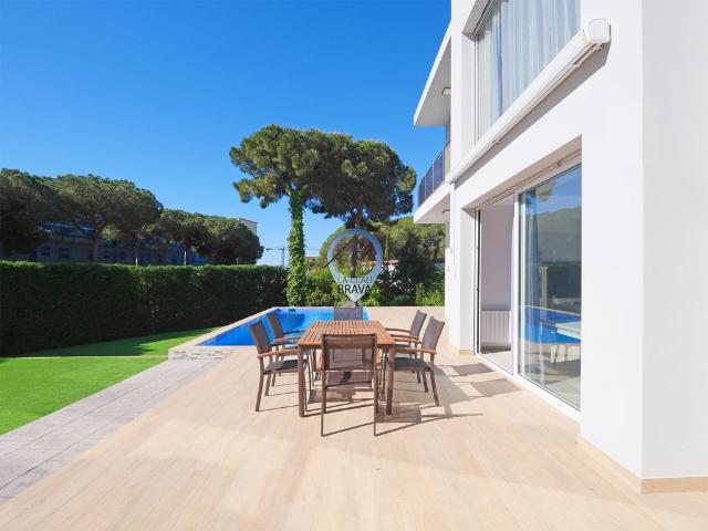 Chalet de lujo de 346 m2 en venta Carrer Puigmal, Sant Antoni de Calonge, Cataluña