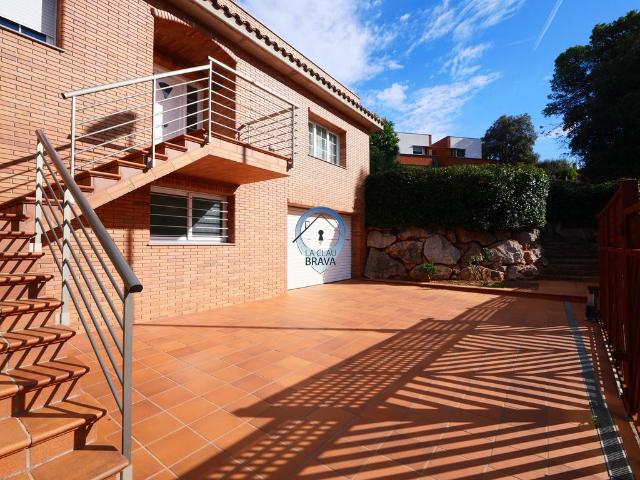 Chalet de lujo de 272 m2 en venta Carrer Bellpuig, Girona, Cataluña
